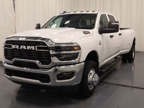 New 2026 RAM 3500 Tradesman AWD/4WD image 5