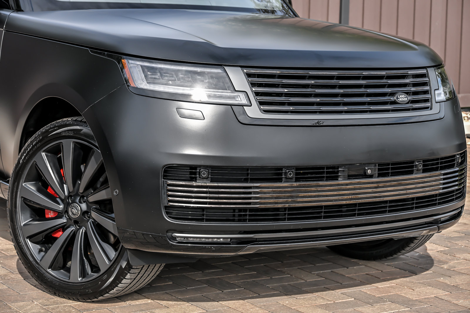 Used 2023 Land Rover Range Rover SV AWD/4WD image 8