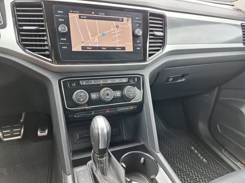 Used 2023 Volkswagen Atlas SEL Premium AWD/4WD image 31