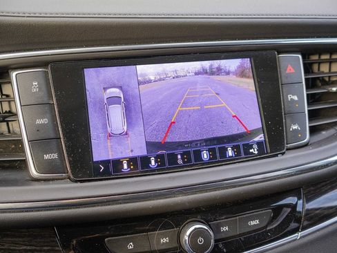 Used 2020 Buick Enclave Avenir w/ Avenir Technology Package image 22