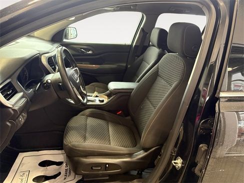 Used 2019 GMC Acadia SLE w/ LPO, Floor Liner Package image 8