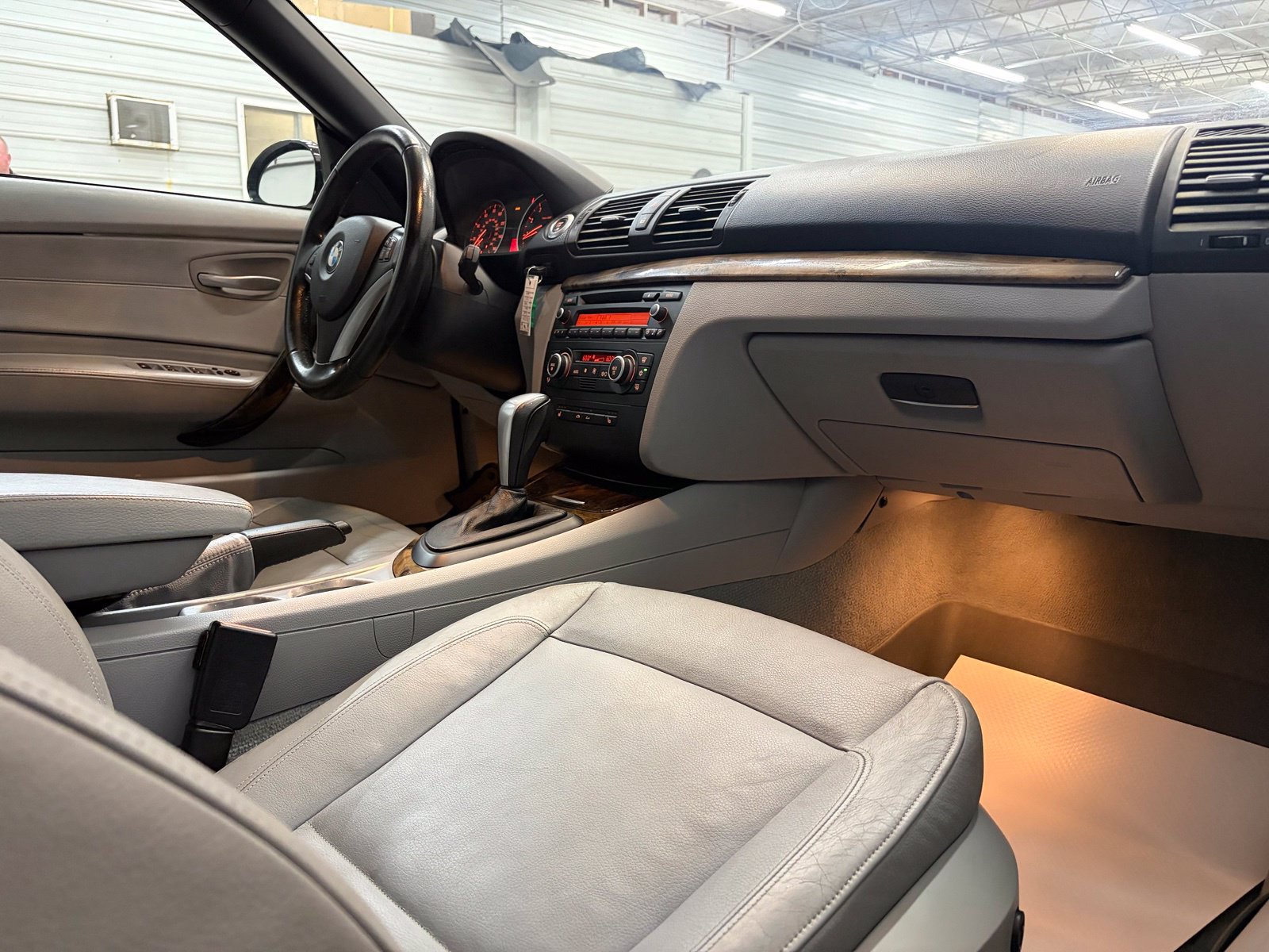 Used 2008 BMW 135i Convertible RWD image 28