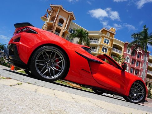 Used 2024 Chevrolet Corvette Z06 w/ Stealth Interior Trim Package RWD image 60