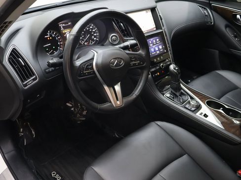 Used 2019 INFINITI Q50 Luxe w/ Essential Package (3.0T Luxe) image 18