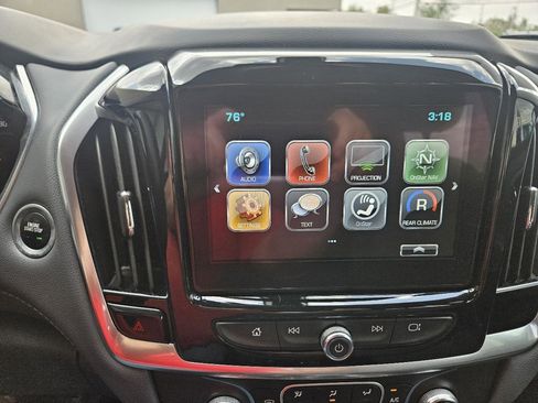 Used 2019 Chevrolet Traverse LT FWD image 21