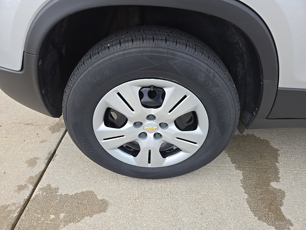 Used 2017 Chevrolet Trax LS FWD image 10