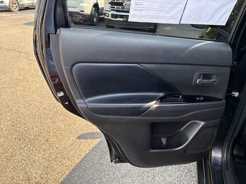 Used 2019 Mitsubishi Outlander LE AWD/4WD image 20
