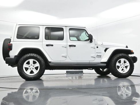 Used 2022 Jeep Wrangler Unlimited Sahara w/ LED Lighting Group AWD/4WD image 53
