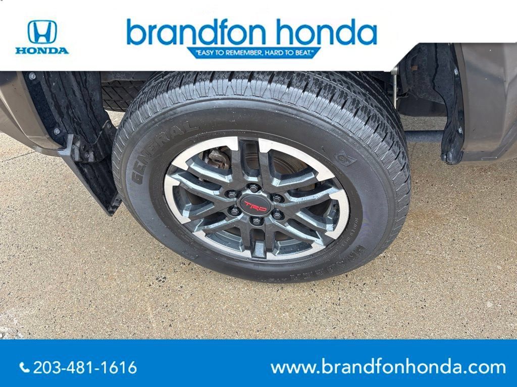 Used 2024 Toyota Tacoma TRD Sport AWD/4WD image 32