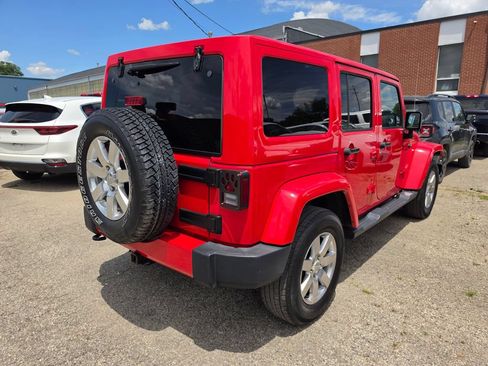 Used 2017 Jeep Wrangler Unlimited Sahara w/ Connectivity Group AWD/4WD image 2