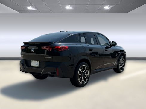 Used 2026 BMW X2 xDrive28i AWD/4WD image 8