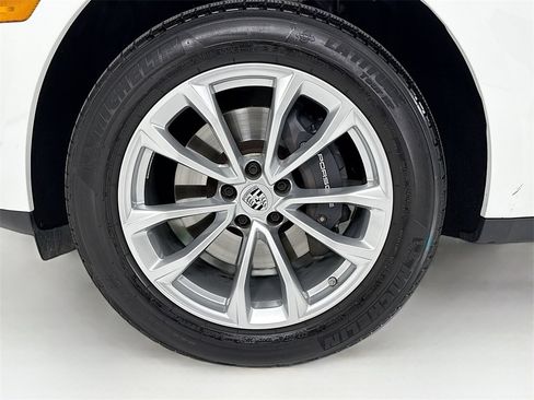 Used 2025 Porsche Macan image 35