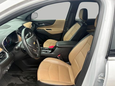 Used 2023 Chevrolet Equinox Premier AWD/4WD image 10