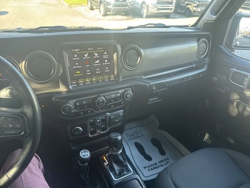 Used 2022 Jeep Wrangler Unlimited Sport image 22