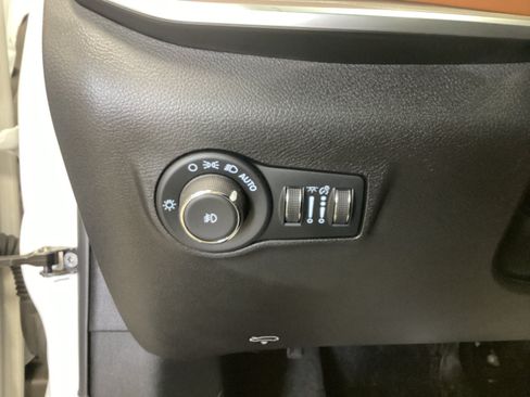 Used 2025 Jeep Compass Limited AWD/4WD image 18