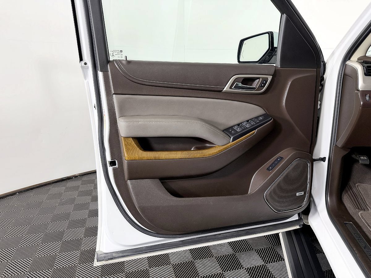 Used 2019 GMC Yukon Denali w/ Denali Ultimate Package AWD/4WD image 31