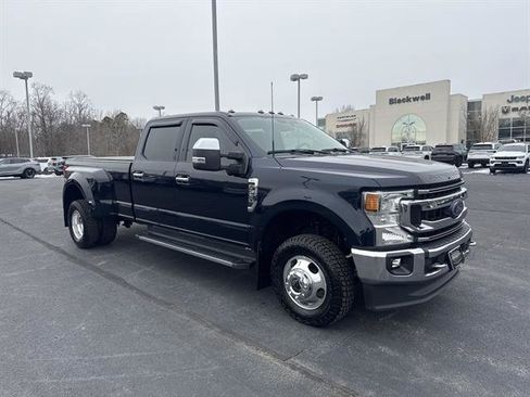 Used 2022 Ford F350 XLT w/ XLT Premium Package image 1