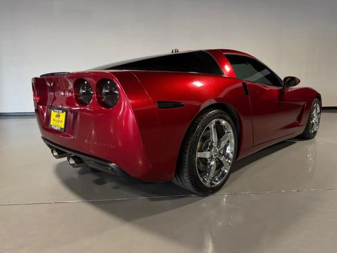 Used 2005 Chevrolet Corvette Coupe w/ Preferred Equipment Group RWD image 4