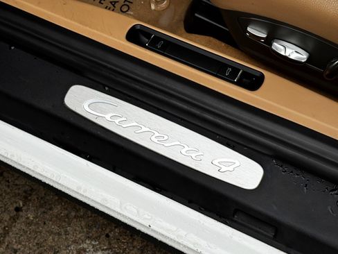 Used 2015 Porsche 911 Carrera 4 image 41