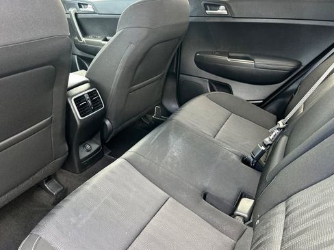 Used 2020 Kia Sportage LX image 12