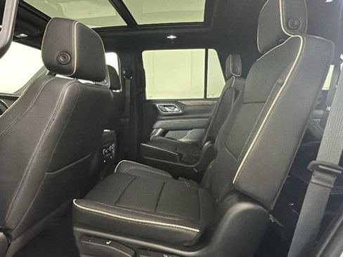 Used 2023 Chevrolet Tahoe Premier AWD/4WD image 24