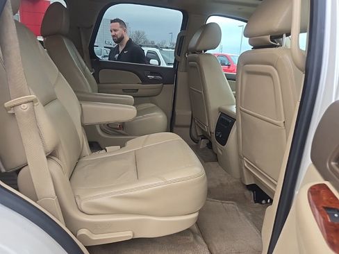 Used 2013 Chevrolet Tahoe LTZ image 34