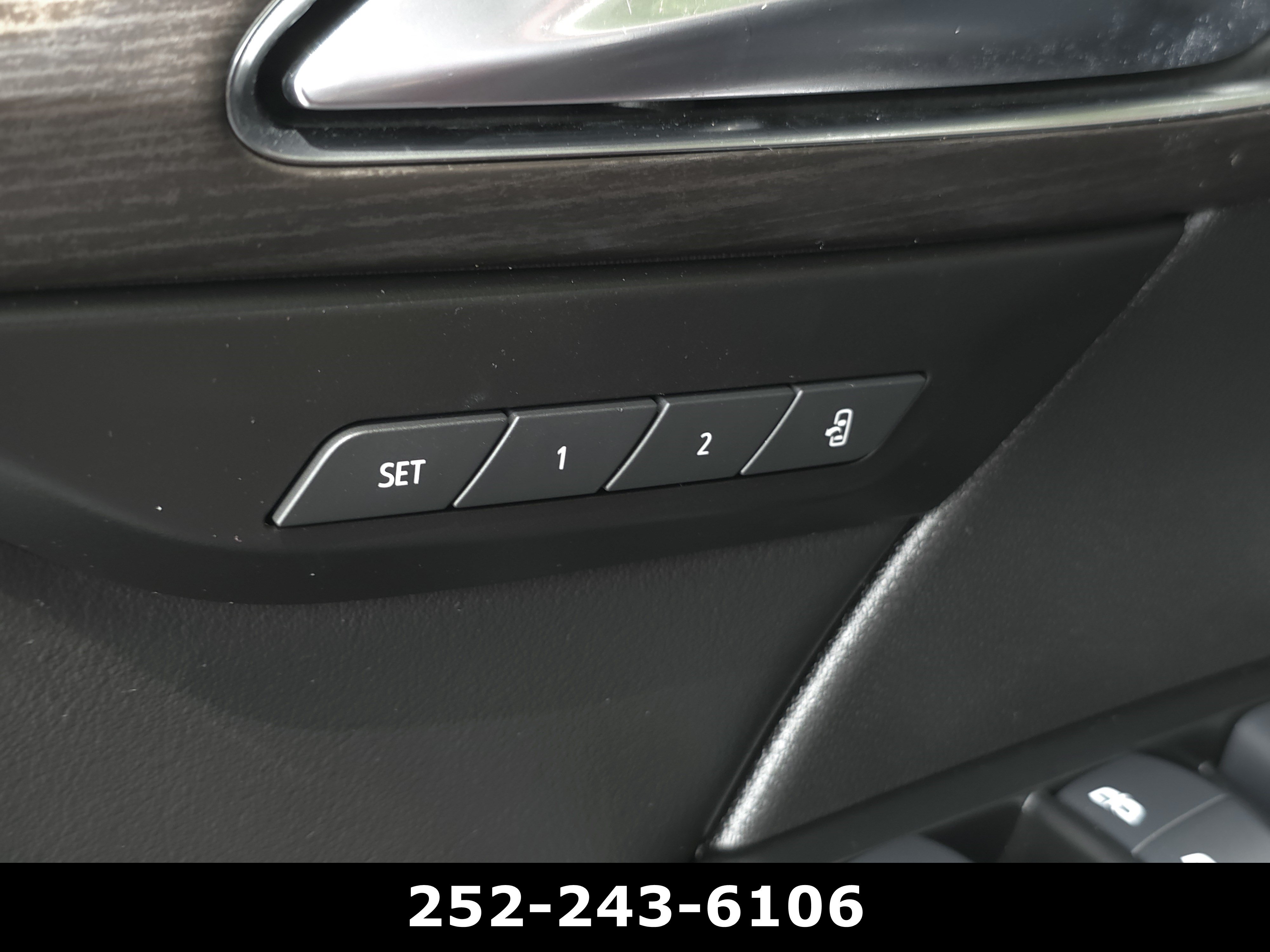 Used 2023 Buick Envision Avenir FWD image 12