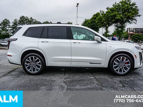 Used 2023 Cadillac XT6 Sport w/ Technology Package AWD/4WD image 10