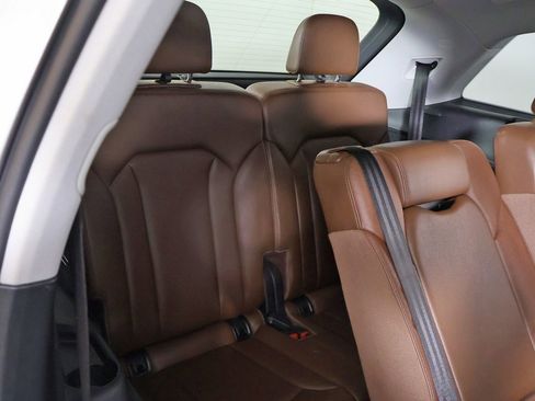 Used 2018 Audi Q7 3.0T Prestige image 40