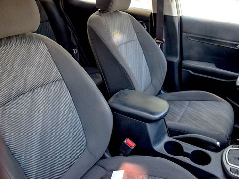 Used 2022 Kia Seltos LX AWD/4WD image 10