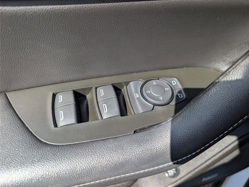 Used 2024 Chevrolet Blazer LT w/ Sound & Technology Package FWD image 32