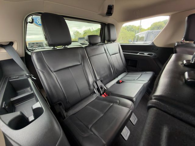 Used 2024 Ford Expedition XLT AWD/4WD image 11