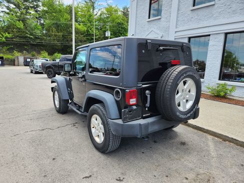 Certified 2016 Jeep Wrangler Sport w/ Quick Order Package 24S AWD/4WD image 3