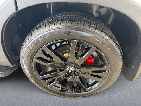 Used 2021 Honda Pilot Black Edition image 22