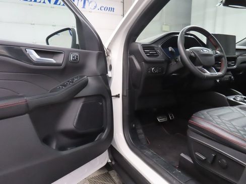 Used 2023 Ford Escape ST-Line Elite w/ Premium Technology Package AWD/4WD image 44