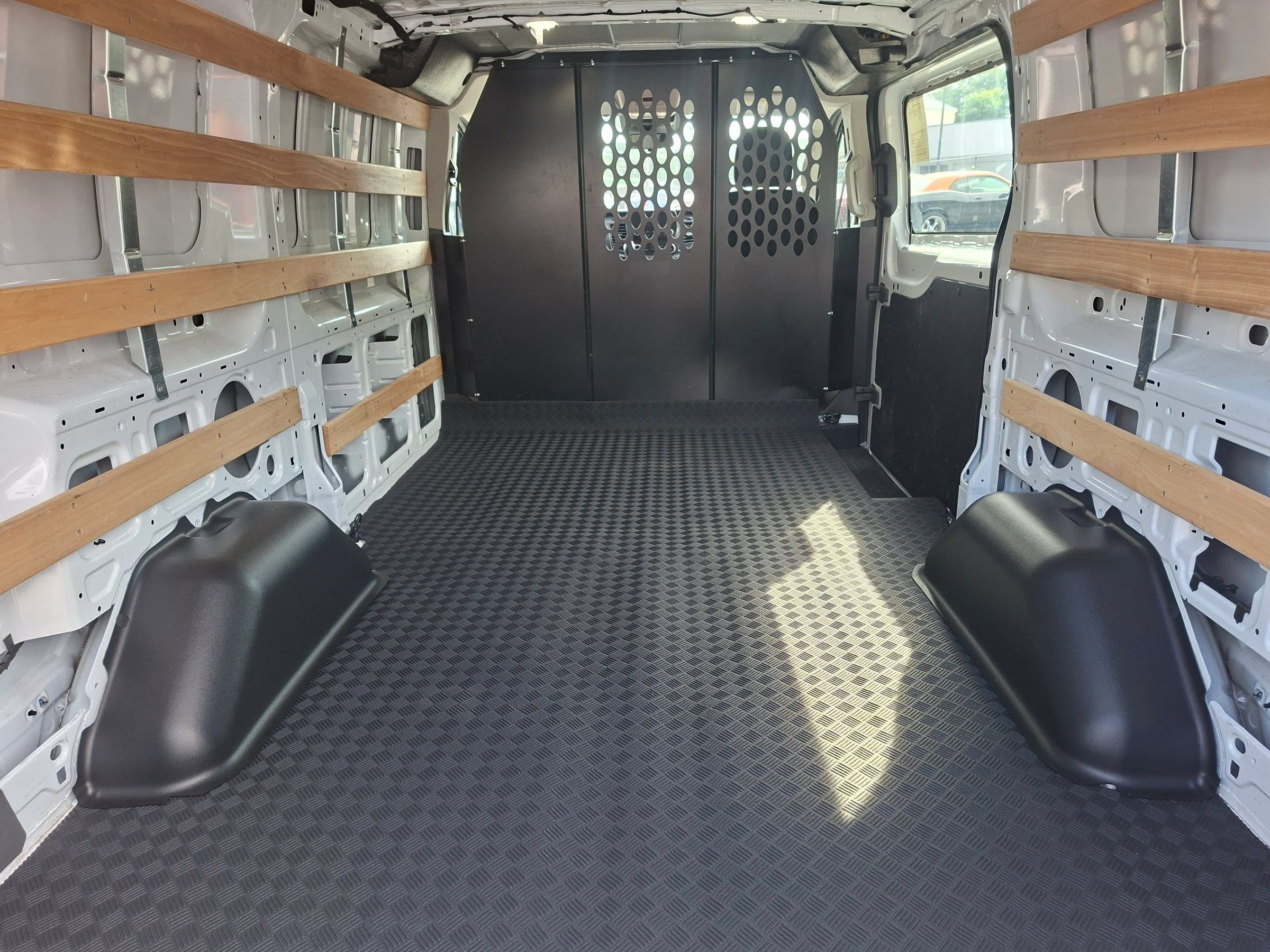 Used 2025 Ford Transit 250 Low Roof w/ Exterior Upgrade Package RWD image 10