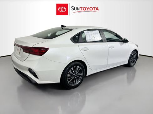 Used 2023 Kia Forte LXS image 4