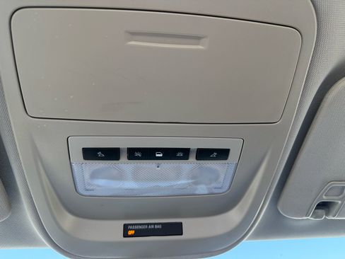 Used 2022 Chevrolet Colorado LT w/ Fleet Safety Package image 32