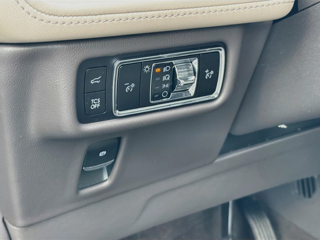 Used 2023 Lincoln Nautilus Reserve AWD/4WD image 10