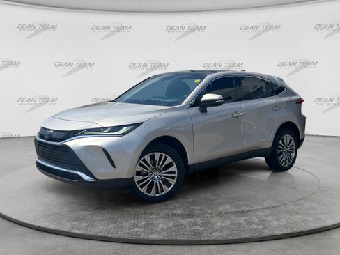 Used 2021 Toyota Venza Limited w/ Advanced Technology Package AWD/4WD image 3