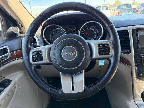 Used 2012 Jeep Grand Cherokee Limited w/ Luxury Group II AWD/4WD image 14