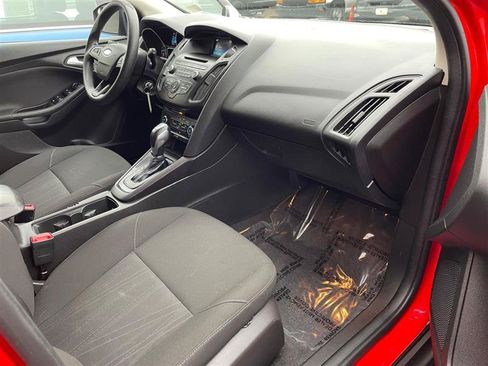 Used 2015 Ford Focus SE FWD image 53