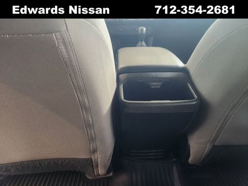 Used 2022 Toyota Tacoma SR image 15