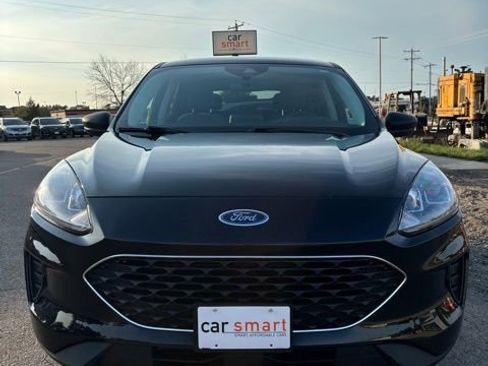 Used 2022 Ford Escape SE image 2