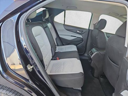 Used 2020 Chevrolet Equinox LS FWD image 25