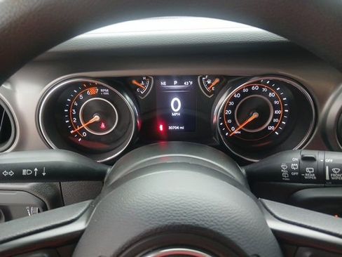 Used 2023 Jeep Wrangler Sport image 35