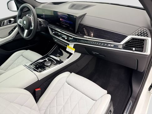 New 2026 BMW X5 xDrive40i w/ M Sport Package AWD/4WD image 16