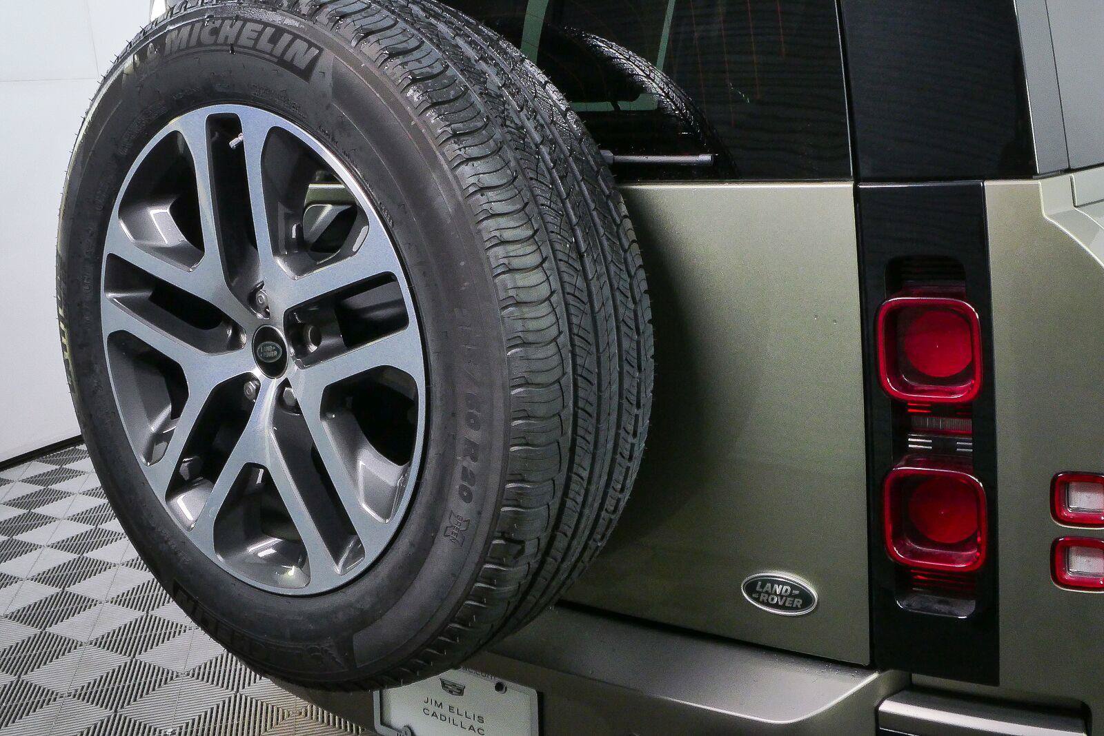 Used 2021 Land Rover Defender 110 X-Dynamic HSE AWD/4WD image 33