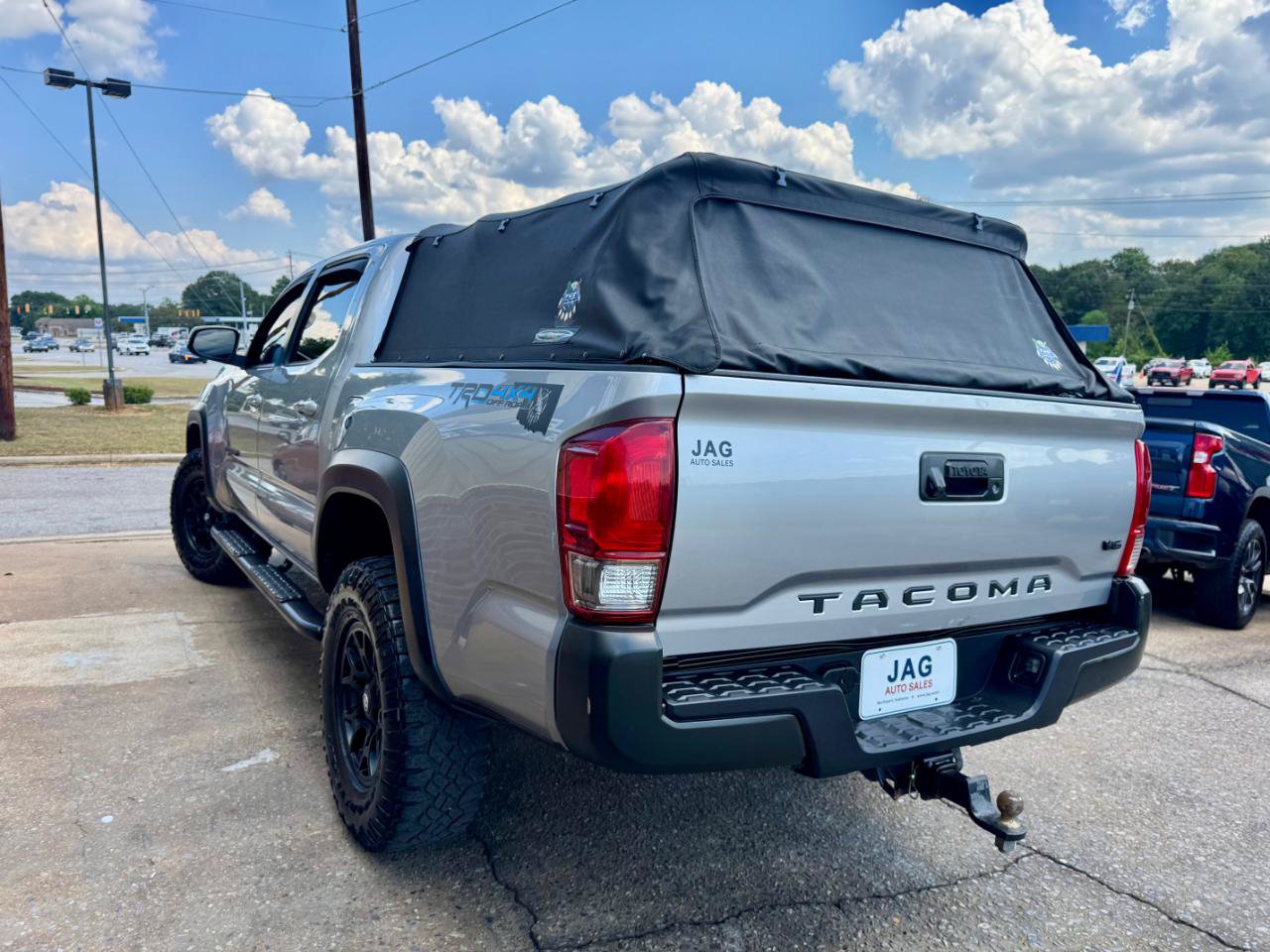 Used 2016 Toyota Tacoma TRD Off-Road w/ Towing Package AWD/4WD image 8
