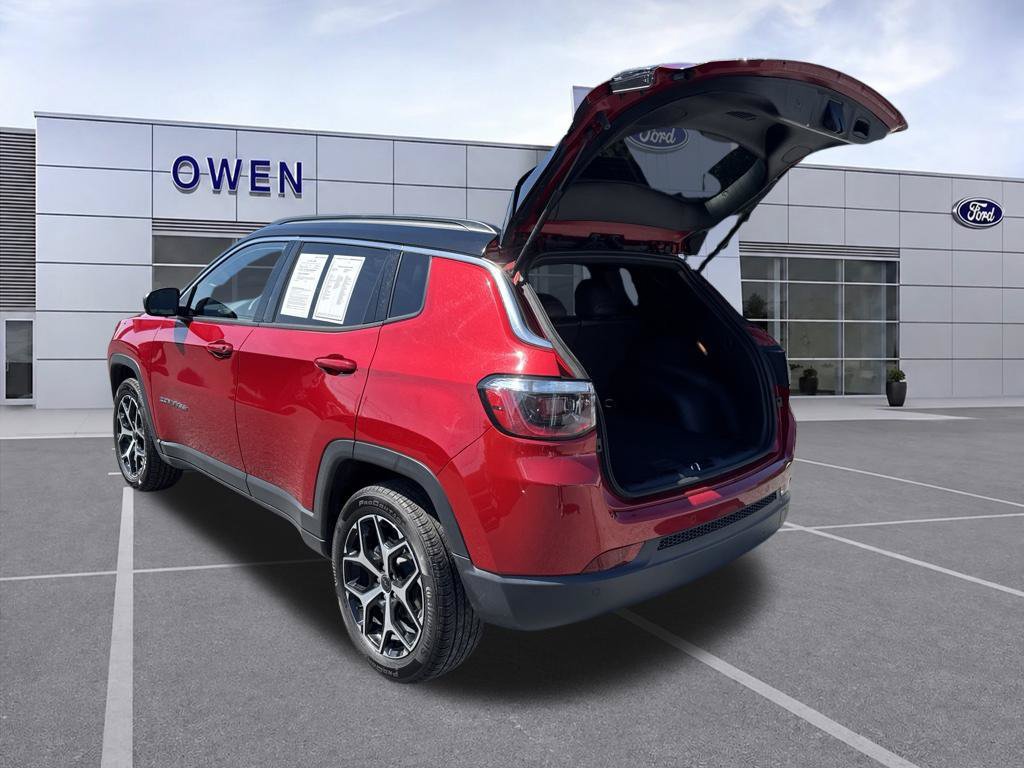 Used 2025 Jeep Compass Limited AWD/4WD image 30